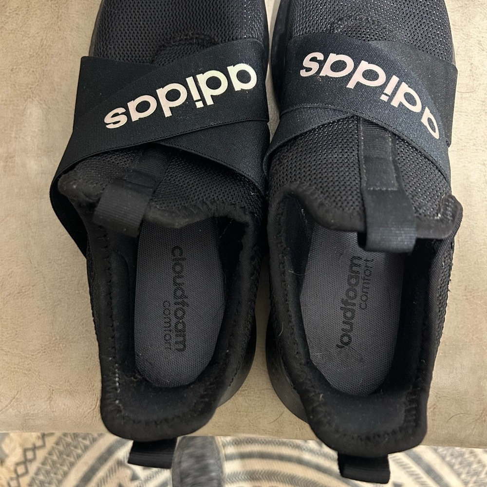 Adidas Cloud foam Comfort Slip ons